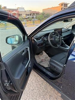 تۆیۆتا ڕاڤ 4